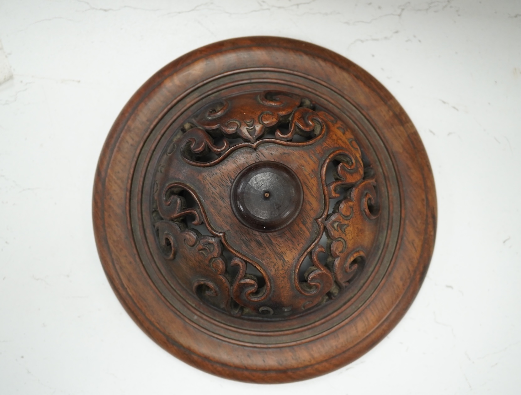 A Chinese hongmu cover, late Qing, 19cm diameter. Condition - good